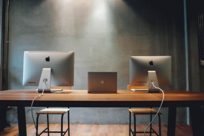 fancycrave1-workspace-820315_1920.jpg