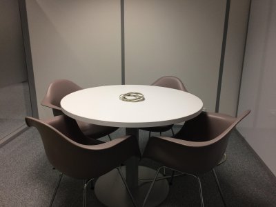 jraffin-meeting-room-2170534_1920.jpg