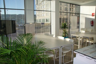 jdpereiro-office-space-1744801_1920.jpg