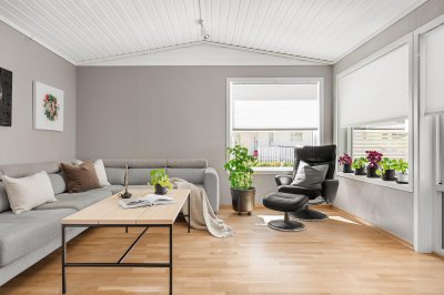 23555986-living-room-8260413_1920.jpg