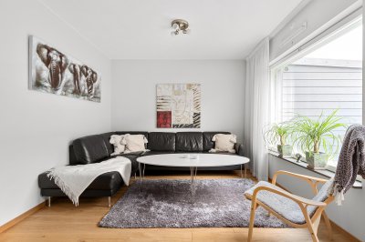 23555986-living-room-8260315_1920.jpg
