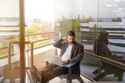 pexels-linkedin-1251848.jpg